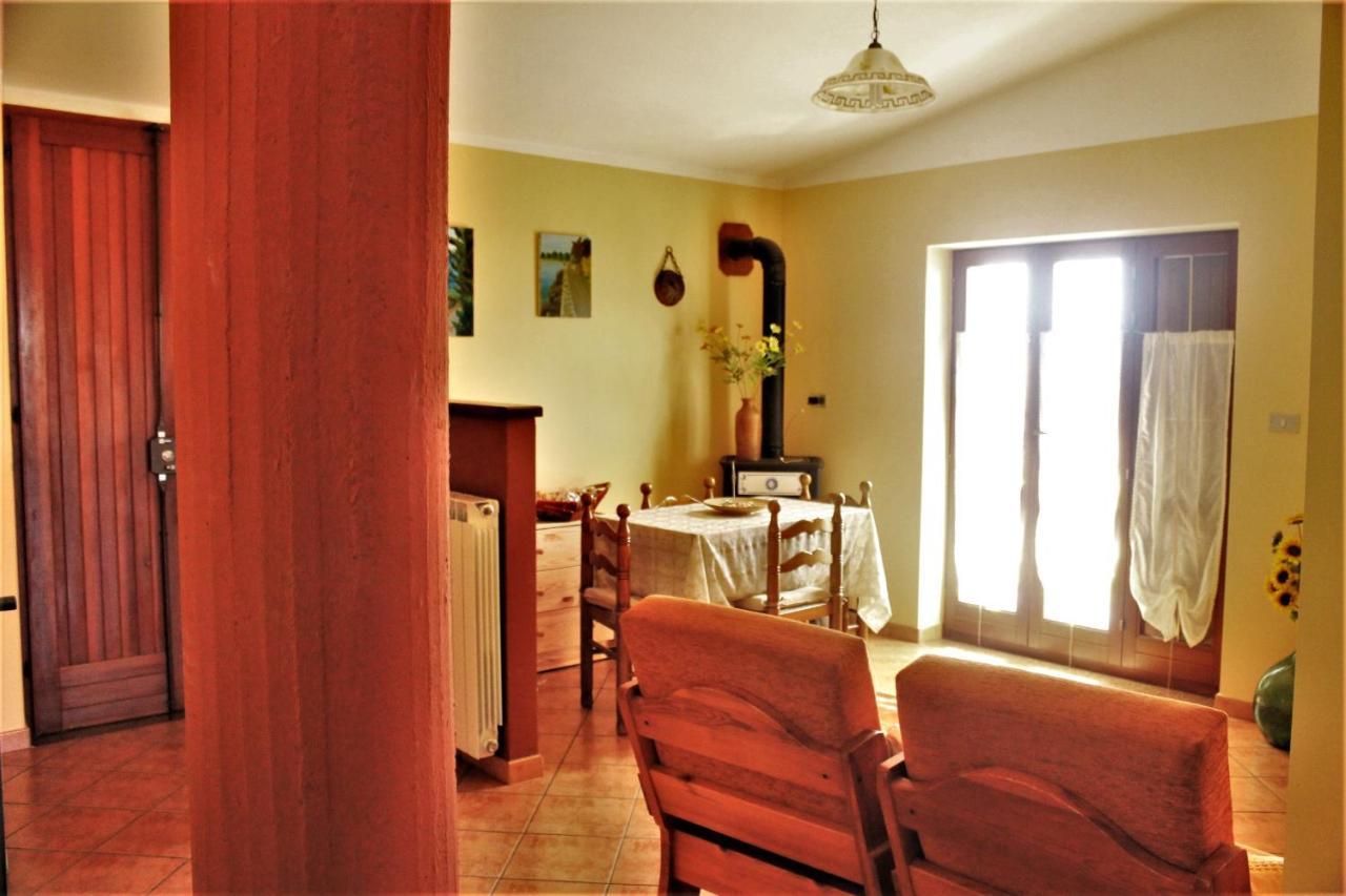 Bed and Breakfast Mansarda Fiorita à Abatemarco Extérieur photo