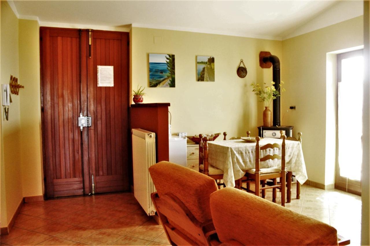 Bed and Breakfast Mansarda Fiorita à Abatemarco Extérieur photo