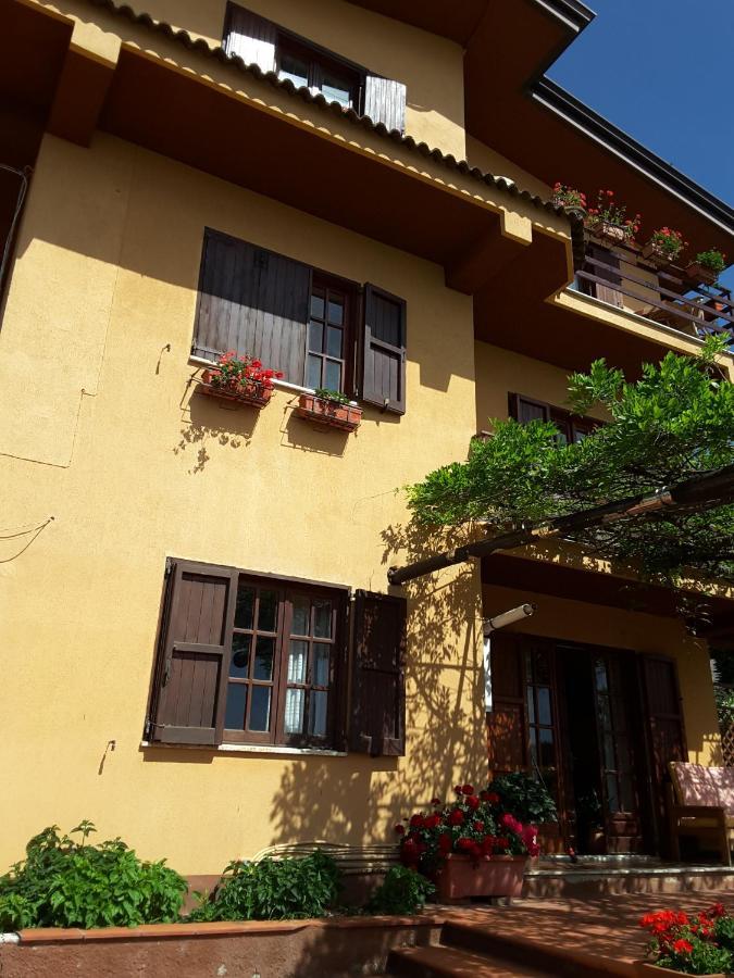 Bed and Breakfast Mansarda Fiorita à Abatemarco Extérieur photo