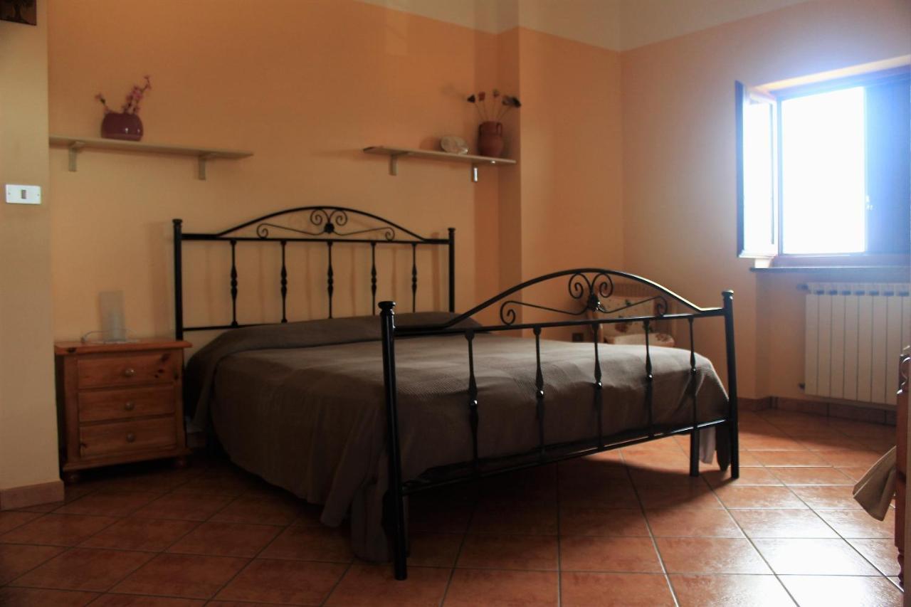 Bed and Breakfast Mansarda Fiorita à Abatemarco Extérieur photo