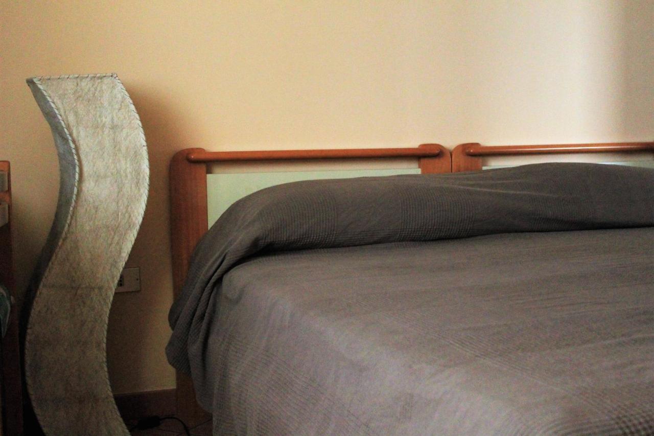 Bed and Breakfast Mansarda Fiorita à Abatemarco Extérieur photo