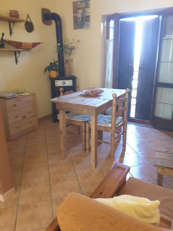 Bed and Breakfast Mansarda Fiorita à Abatemarco Extérieur photo